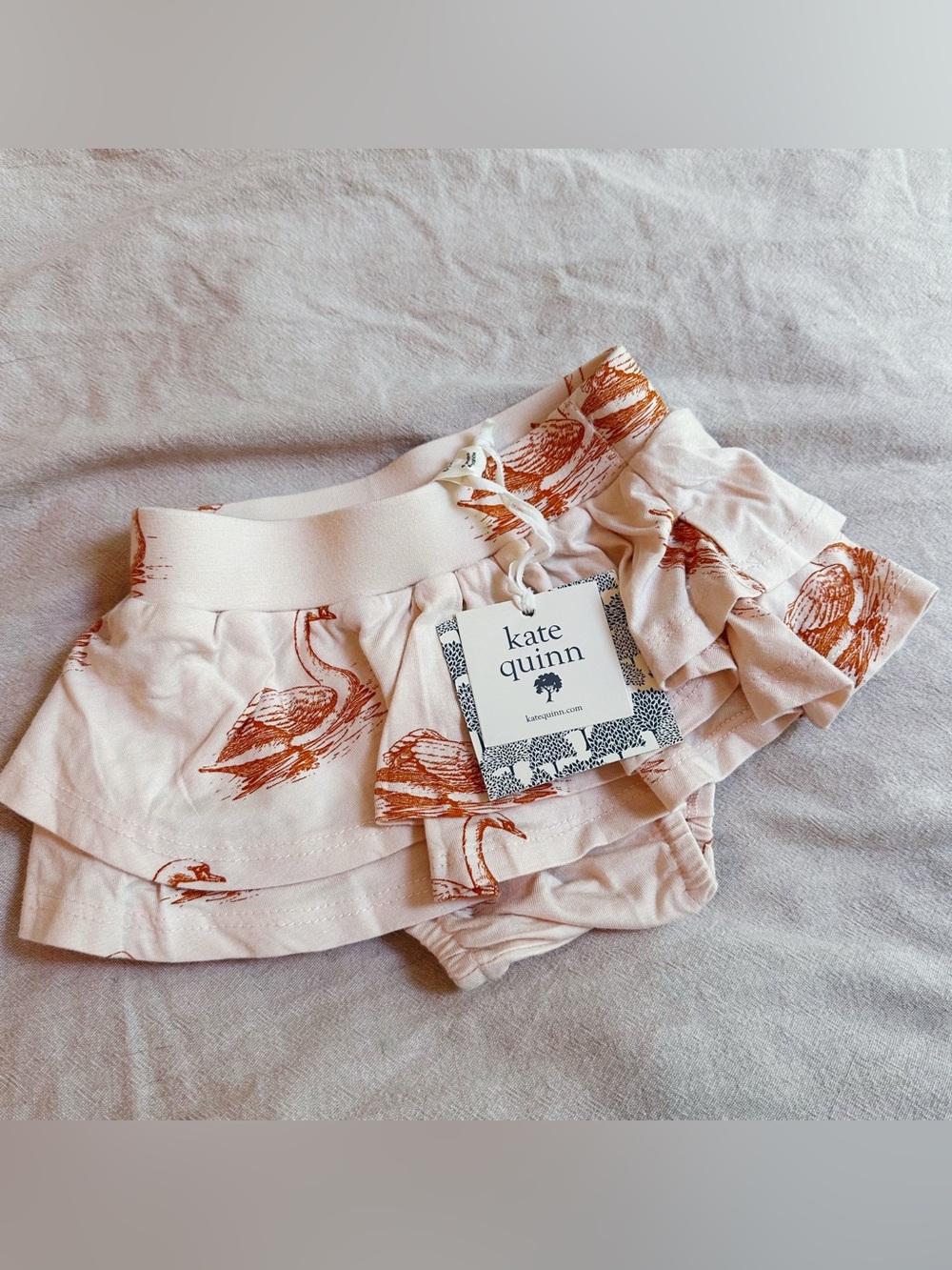New NWT kate quinn Baby Girls Pink Swan Ruffle bottoms skirt 6-12 months